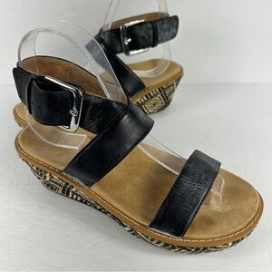 Vionic Black Leather Wedge Sandals 6